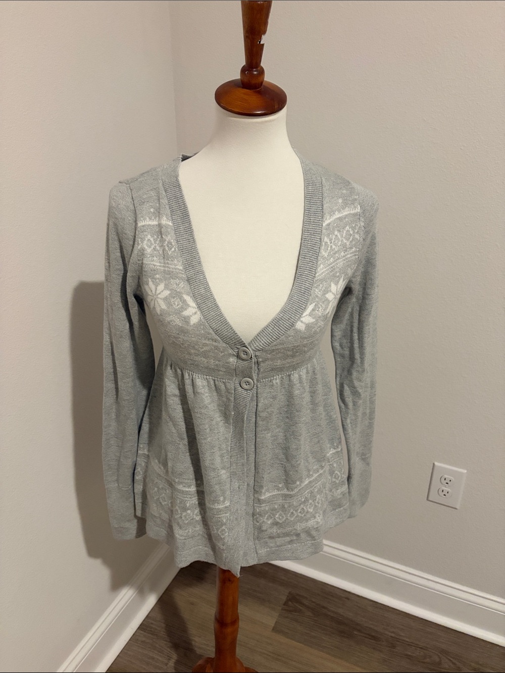 Hollister Light Gray V-Neck Fair Isle Knit Cardigan